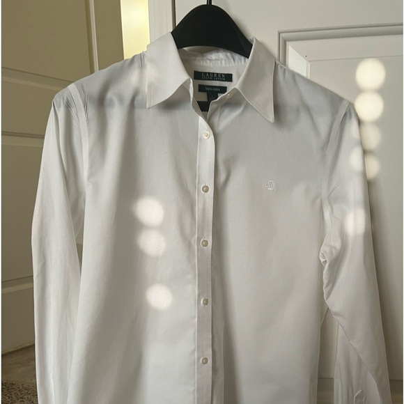 Ralph Lauren Women’s Non-Iron Shirt. white, size large - Picture 3 of 6